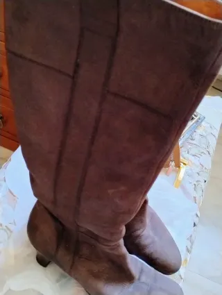 Stivali scamosciati marroni