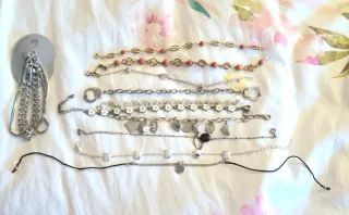 Lote de pulseras variadas