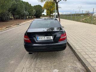 Mercedes-Benz Clase C 2011