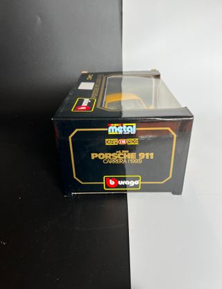 Burago Porsche Carrera 911 1/18 (1993)