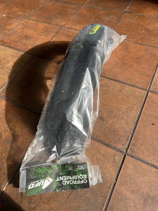 Colin y guardabarros delantero Husqvarna