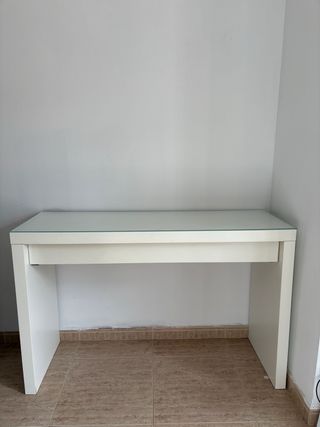 Escritorio IKEA blanco cristal