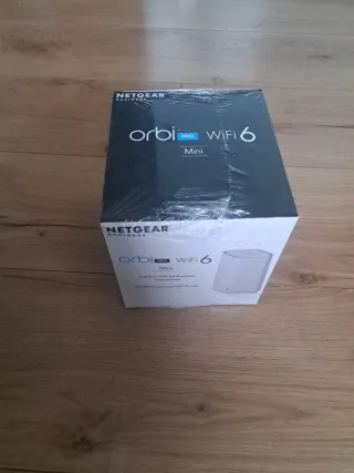Router NETGEAR Orbi Pro WiFi 6 Mini AX1800