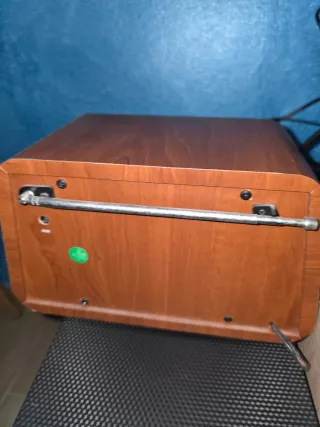 Radio Vintage Legno e Verde