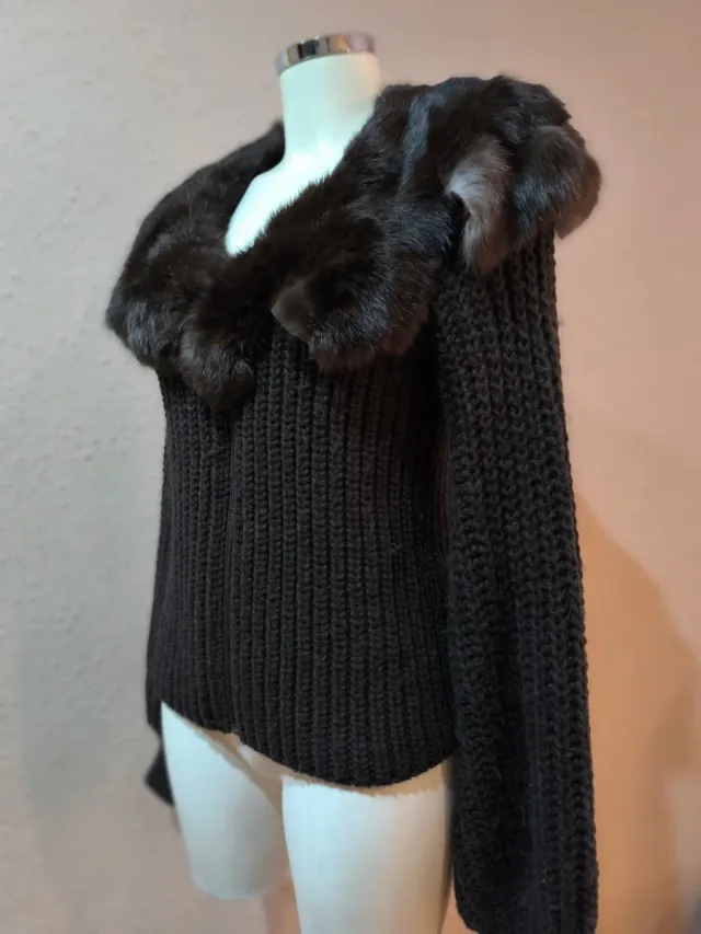 Jersey Zara con cuello de pelo