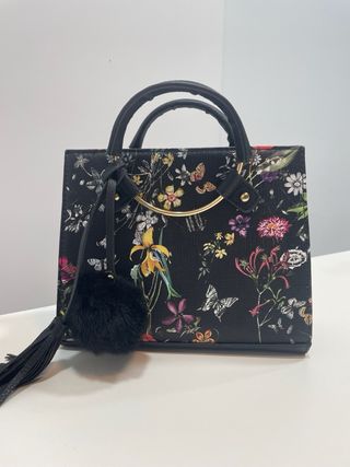 Bolso Negro Estampado Flores y Mariposas