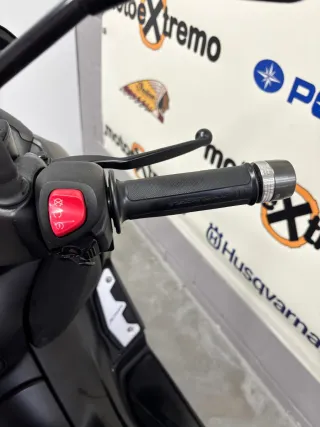 YAMAHA XMAX 300 TECH MAX