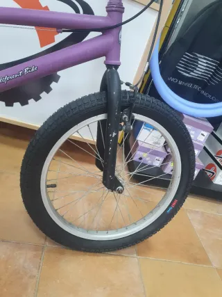 Bicicleta BMX morada
