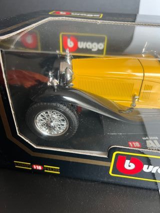 Burago Alfa Romeo 2300 Spider 1/18