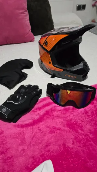 Casco Motocross + Gafas, Guantes y Pasamontañas