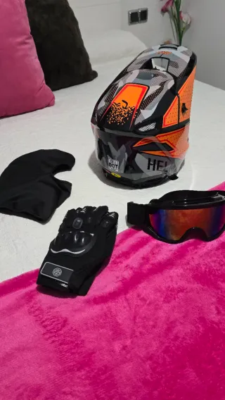 Casco Motocross + Gafas, Guantes y Pasamontañas