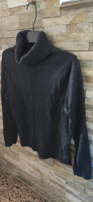 Jersey Cuello Alto Hollister Negro Hombre