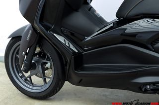 YAMAHA X-MAX 300 TECH MAX -APTA A2-