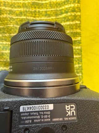 Canon EOS R100 Cámara Negra