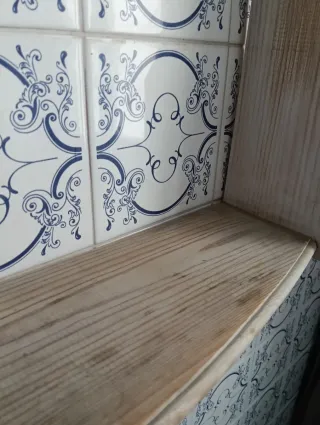 Colgador madera pino para vajilla