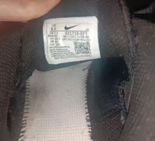 Nike Reax 8TR Negro Dorado