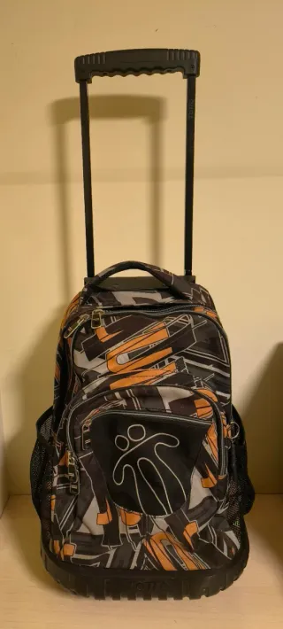 Mochila Totto con ruedas y diseño