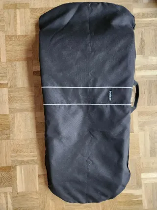 Hamaca BabyBjörn gris con funda