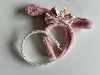 Diadema Conejo Rosa y Perlas Blancas