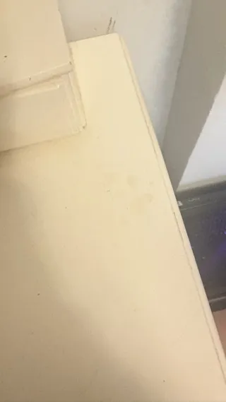 Tocador blanco con espejo tríptico