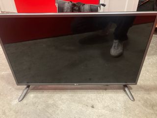 LG Smart TV 32” Full HD