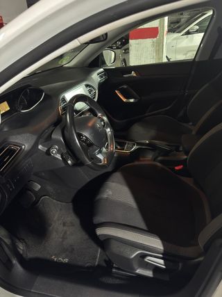 Peugeot 308 SW Style 1.2 PureTech 130 S&S EAT6