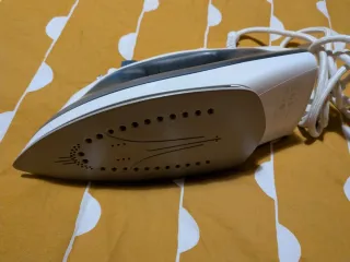 Plancha Bosch QuickFilling 2200W