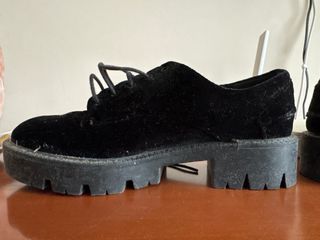 Zapatos negros de vestir con plataforma