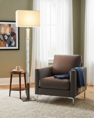 Lámpara de pie con tulipa rectangular