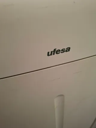 Aire Acondicionado Ufesa 85x46cm