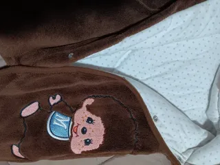 Mono de bebé de 6 meses