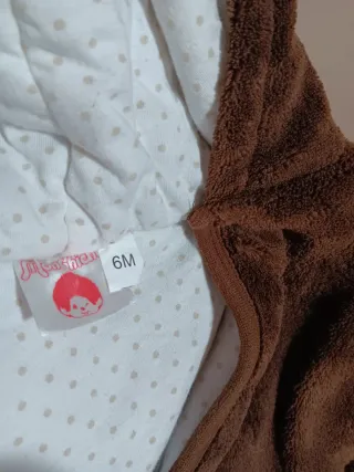 Mono de bebé de 6 meses