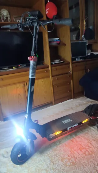 Patinete Eléctrico ZRINO DGT 5 Años Garantía