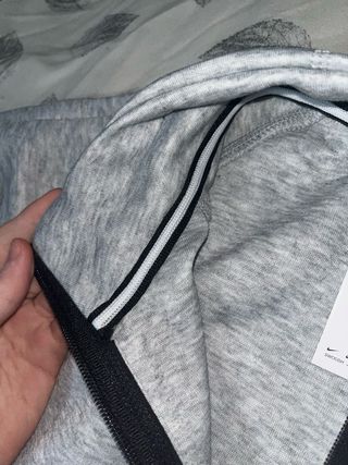 Sudadera Nike Tech Fleece Gris
