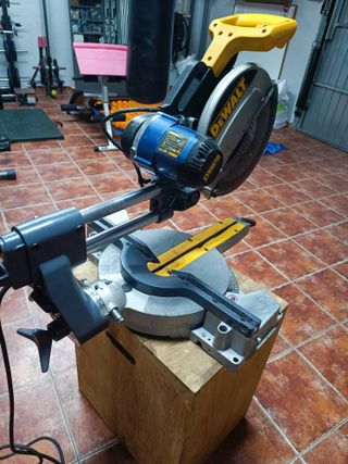Ingletadora Dewalt DW708-QS
