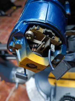 Ingletadora Dewalt DW708-QS