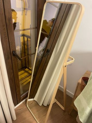 Espejo de pie IKEA IKORNNES