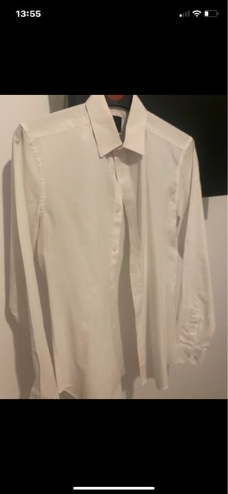 Camisa blanca adolescente