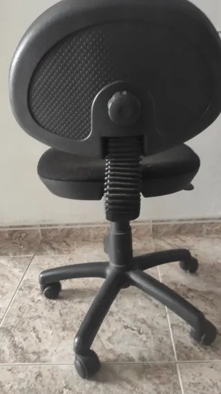 Silla de escritorio negra