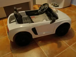 Coche Batería Audi R8 Spyder Blanco