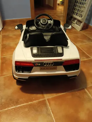 Coche Batería Audi R8 Spyder Blanco