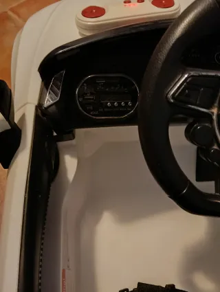 Coche Batería Audi R8 Spyder Blanco