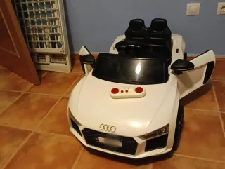 Coche Batería Audi R8 Spyder Blanco