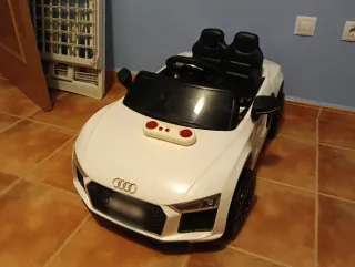 Coche Batería Audi R8 Spyder Blanco