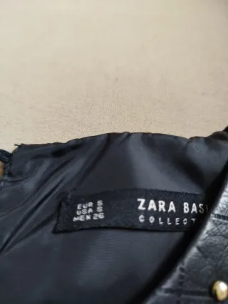 Vestido Zara polipiel tachuelas negro T.S