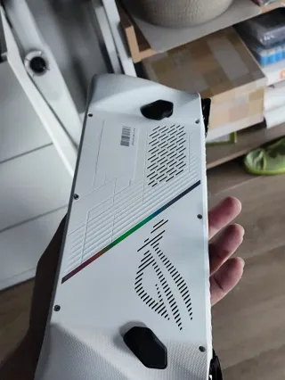 Asus ROG Ally Z1 Extreme + SSD 2TB Corsair