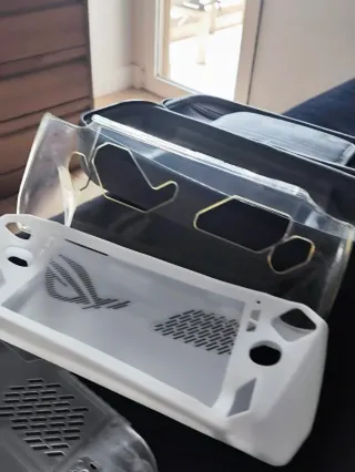 Asus ROG Ally Z1 Extreme + SSD 2TB Corsair