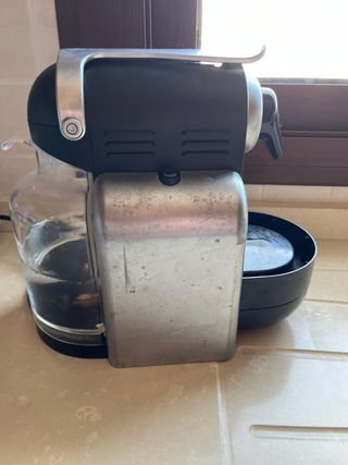 Cafetera Nespresso Pixie Negra no funciona