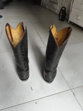 Botas camperas negras