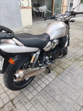 Suzuki 750 Inazuma Clásica Japonesa